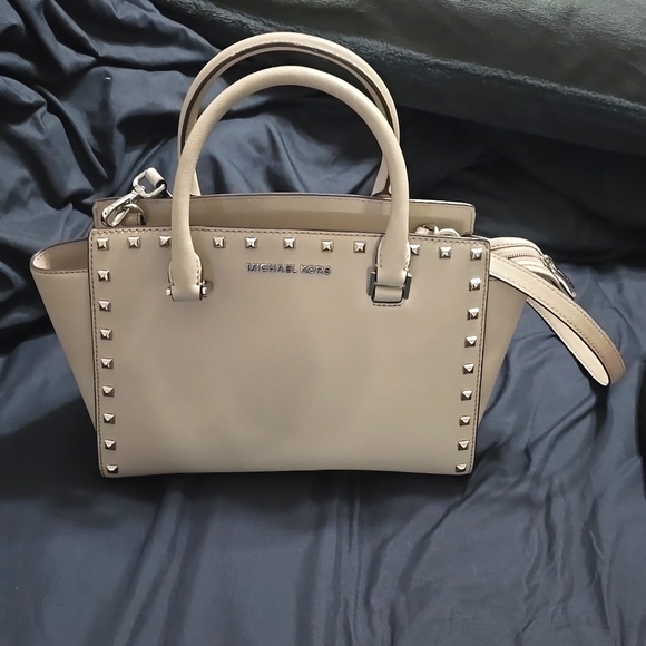 Michael Kors purse - Picture 3 of 5